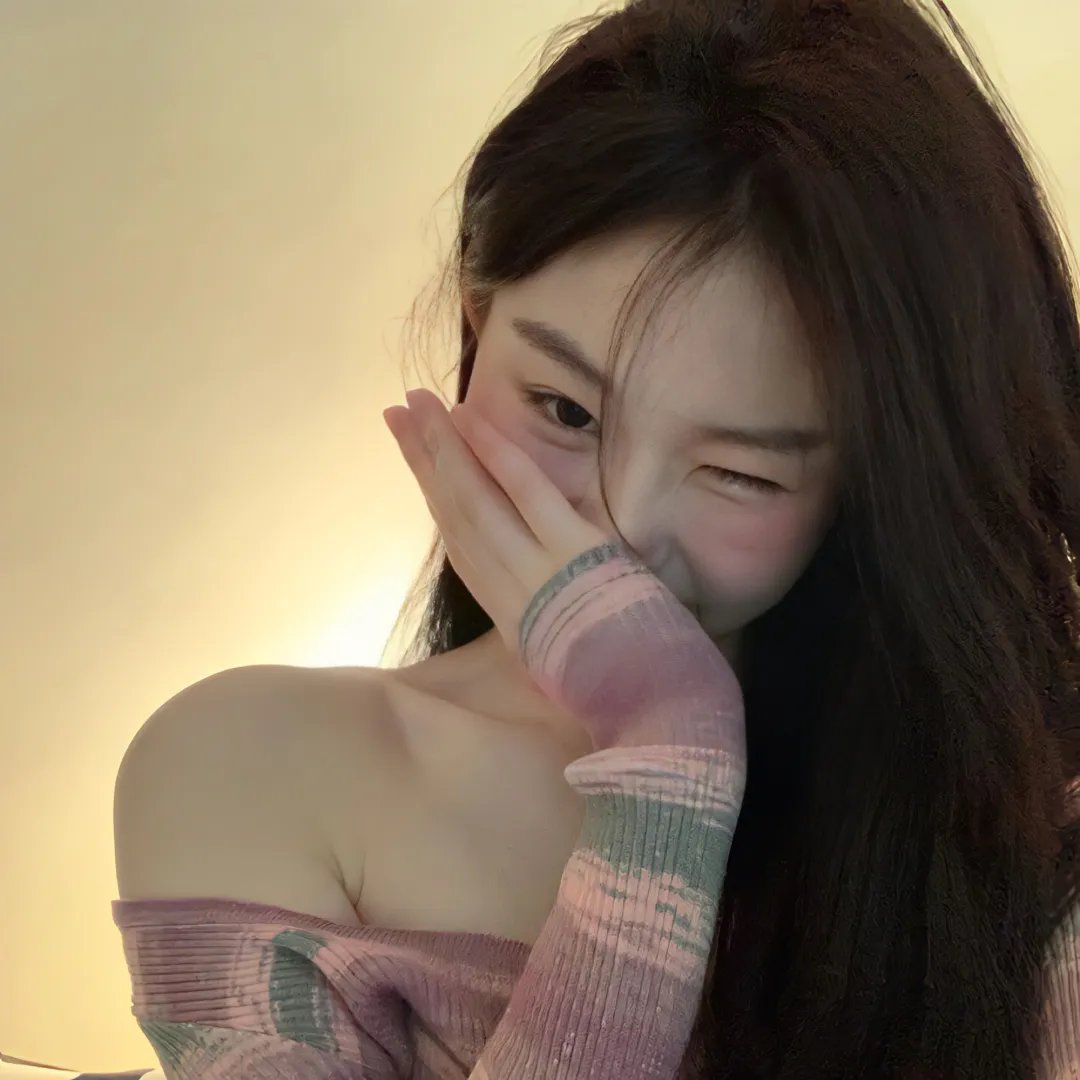 月光藏在他眼底